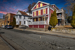 Homes for sale in New London, CT | 9 Brewer St #APT 1, New London, CT 06320 | MLS# 24131212