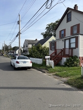 Homes for sale in Stratford, CT | 15 Harding Ave, Stratford, CT 06615 | MLS# 24131172