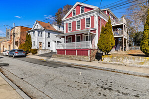 Homes for sale in New London, CT | 9 Brewer St #APT 3, New London, CT 06320 | MLS# 24131221