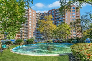 71 Strawberry Hill Avenue, Unit apt 203