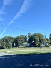 Homes for sale in Brookfield, CT | 26 Clearview Dr, Brookfield, CT 06804 | MLS# 24130494