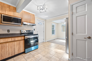 Homes for sale in Hamden, CT | 240 Kenwood Ave, Hamden, CT 06518 | MLS# 24130761