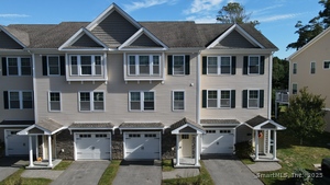 Homes for sale in East Lyme, CT | 3 Village Xing #3, East Lyme, CT 06357 | MLS# 24114322