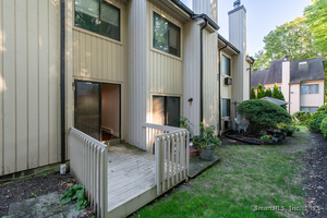 Homes for sale in Stamford, CT | 19 Woodway Rd #APT 14, Stamford, CT 06907 | MLS# 24131544