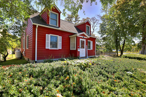 Homes for sale in Seymour, CT | 32 Roberts St, Seymour, CT 06483 | MLS# 24131471