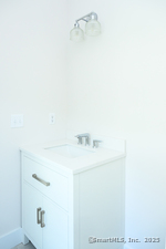 Homes for sale in East Lyme, CT | 138 Boston Post Rd #10, East Lyme, CT 06333 | MLS# 24130449