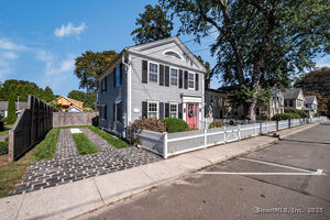 Homes for sale in Essex, CT | 9 Pratt St, Essex, CT 06426 | MLS# 24131244