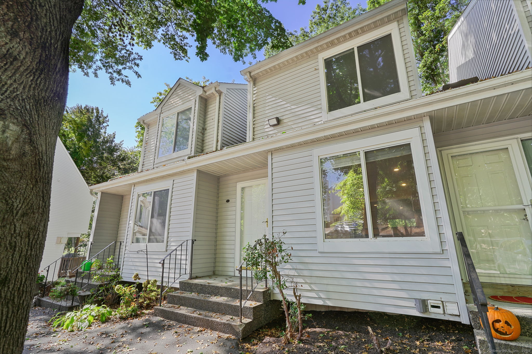 20 Pembroke, Danbury, 06811, 2 Bedrooms Bedrooms, 0 ,1 BathroomBathrooms,Residential Rental,For Sale,Pembroke,0,24131363