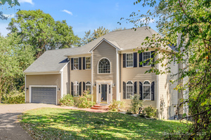 Homes for sale in Middletown, CT | 36 Brookview Ln, Middletown, CT 06457 | MLS# 24131062