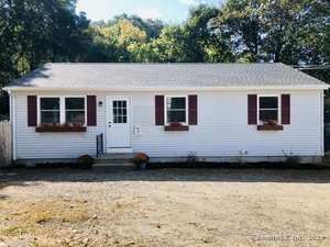 Homes for sale in Putnam, CT | 37 Walnut St, Putnam, CT 06260 | MLS# 24131009