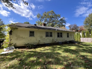 Homes for sale in Manchester, CT | 39 Alice Dr, Manchester, CT 06042 | MLS# 24131297