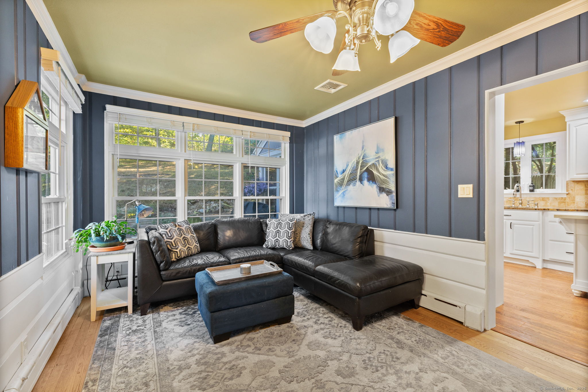 Photo 12 of 172 Oakland Street, Bristol, CT