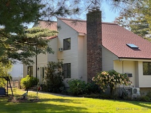 Homes for sale in Simsbury, CT | 301 Bushy Hill Rd, Simsbury, CT 06070 | MLS# 24128910