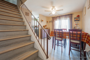 Homes for sale in Naugatuck, CT | 48 Round Tree Dr #5, Naugatuck, CT 06770 | MLS# 24132185