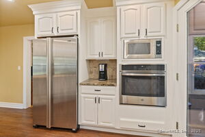 Homes for sale in Bristol, CT | 172 Oakland St, Bristol, CT 06010 | MLS# 24132175