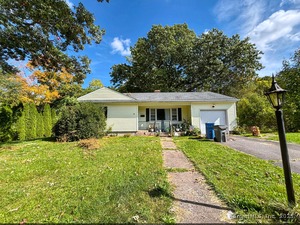 Homes for sale in Manchester, CT | 39 Alice Dr, Manchester, CT 06042 | MLS# 24131297