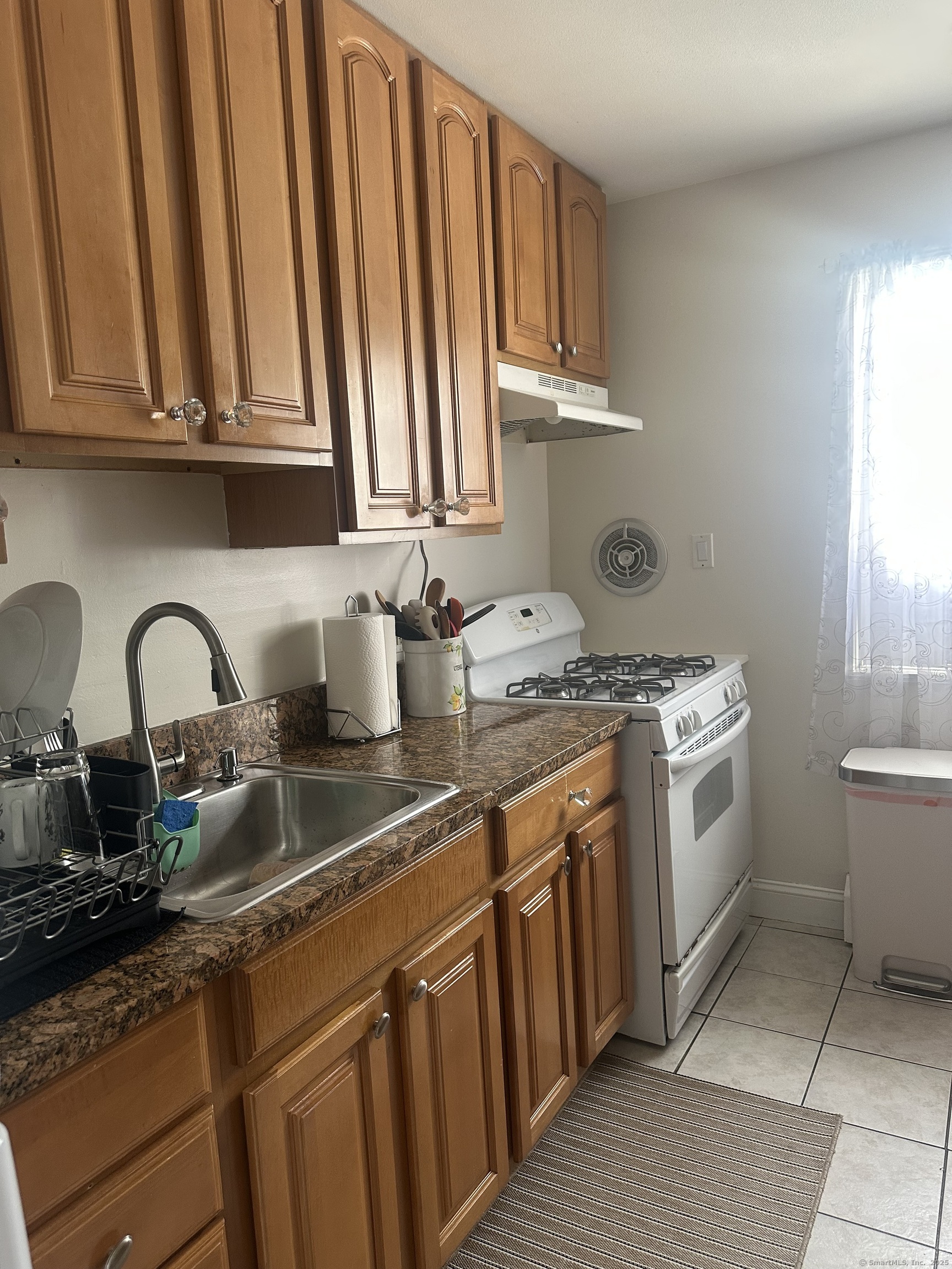 16 Fairview, Danbury, 06810, 2 Bedrooms Bedrooms, 0 ,1 BathroomBathrooms,Condo/co-op For Sale,For Sale,Fairview,0,24131907