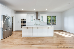 Homes for sale in Old Lyme, CT | 23 Lords Meadow Ln, Old Lyme, CT 06371 | MLS# 24130235