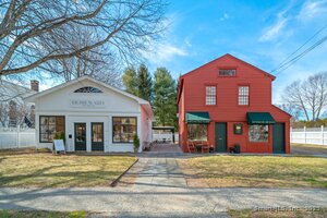 Homes for sale in Old Lyme, CT | 24 Lyme St, Old Lyme, CT 06371 | MLS# 24132348