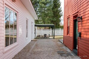 Homes for sale in Old Lyme, CT | 24 Lyme St, Old Lyme, CT 06371 | MLS# 24132348