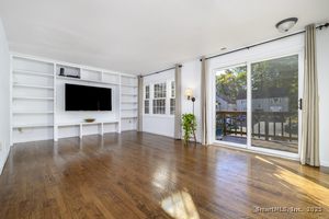 60 Village Walk, Unit 60