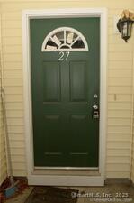 Homes for sale in Norwich, CT | 527 W Thames St #27, Norwich, CT 06360 | MLS# 24132384