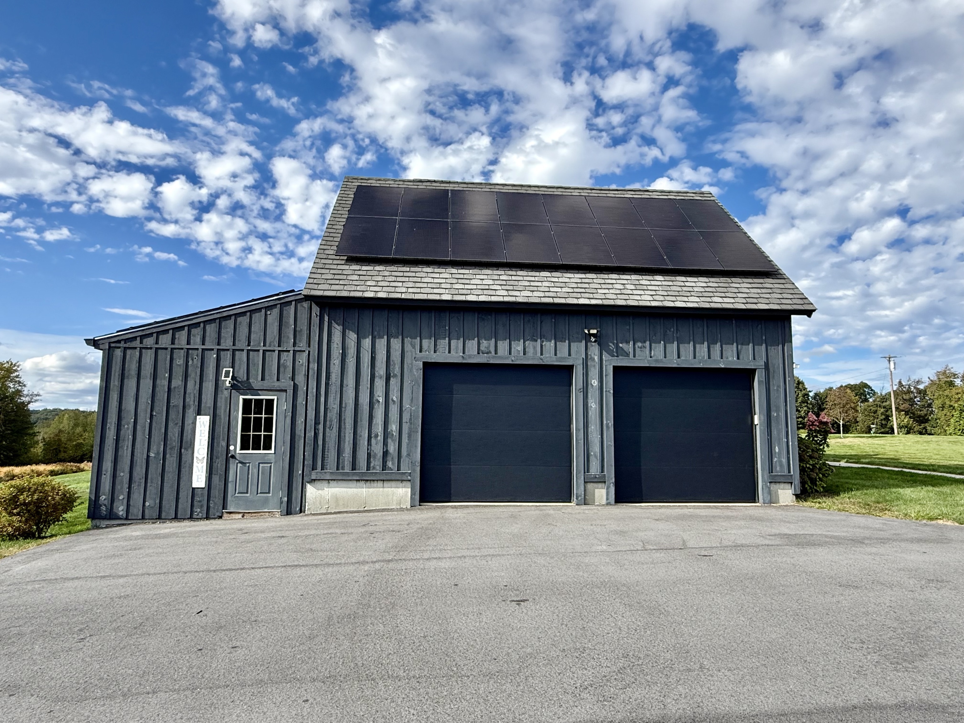 Homes for sale in Woodstock, CT | 56 W View Dr, Woodstock, CT 06281 | MLS# 24132462