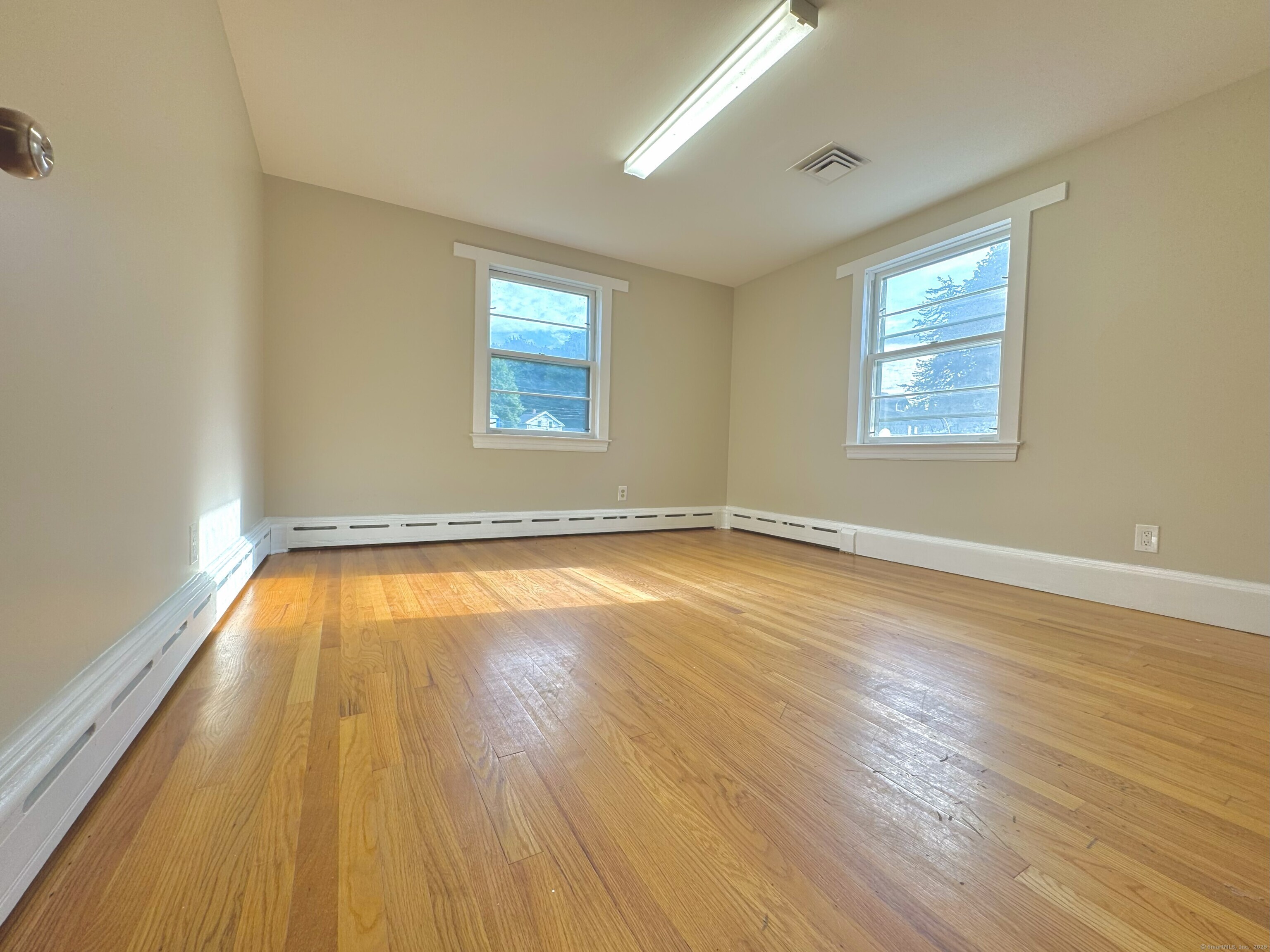 160 Wolcott, Bristol, 06010, 7 Bedrooms Bedrooms, 0 ,3 BathroomsBathrooms,Multi-family For Sale,For Sale,Wolcott,0,24132507