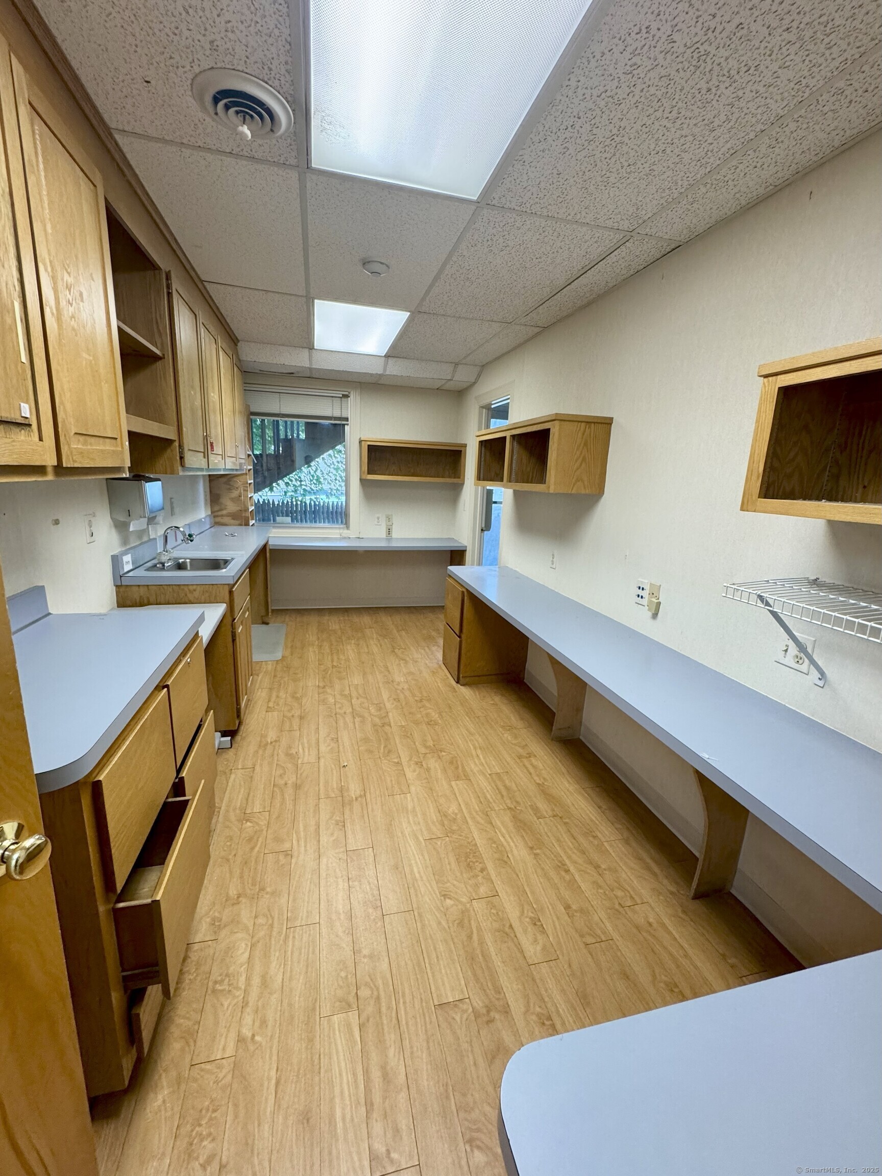 160 Wolcott, Bristol, 06010, 7 Bedrooms Bedrooms, 0 ,3 BathroomsBathrooms,Multi-family For Sale,For Sale,Wolcott,0,24132507