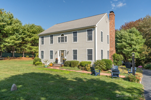 Homes for sale in Old Lyme, CT | 2 Riverdale Lndg, Old Lyme, CT 06371 | MLS# 24132070