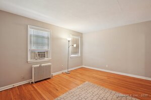 Homes for sale in West Hartford, CT | 54 Robin Rd #APT B2, West Hartford, CT 06119 | MLS# 24132265