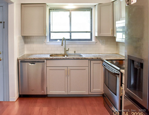 Homes for sale in Woodbury, CT | 8 Tamarack Ln #8, Woodbury, CT 06798 | MLS# 24123507