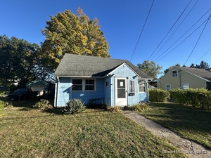 Homes for sale in Wallingford, CT | 26 West St, Wallingford, CT 06492 | MLS# 24124638