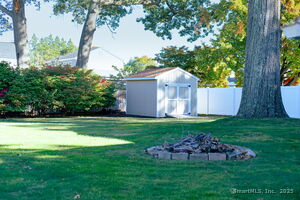 Homes for sale in Cromwell, CT | 17 Oakwood Manor, Cromwell, CT 06416 | MLS# 24129441