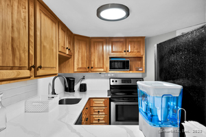 Homes for sale in Branford, CT | 16 Pine Orchard Rd #APT 23, Branford, CT 06405 | MLS# 24132861