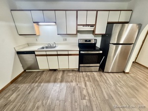 Homes for sale in Ellington, CT | 24 West Rd #APT 44, Ellington, CT 06029 | MLS# 24132858