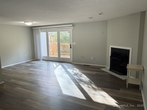 Homes for sale in Cromwell, CT | 31 Valley Run Dr #31, Cromwell, CT 06416 | MLS# 24128672