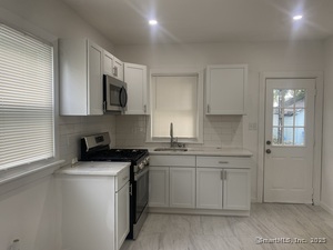 Homes for sale in Hamden, CT | 82 Helen St, Hamden, CT 06514 | MLS# 24129945