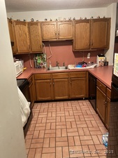 Homes for sale in Meriden, CT | 1274 E Main St #APT D27, Meriden, CT 06450 | MLS# 24133021