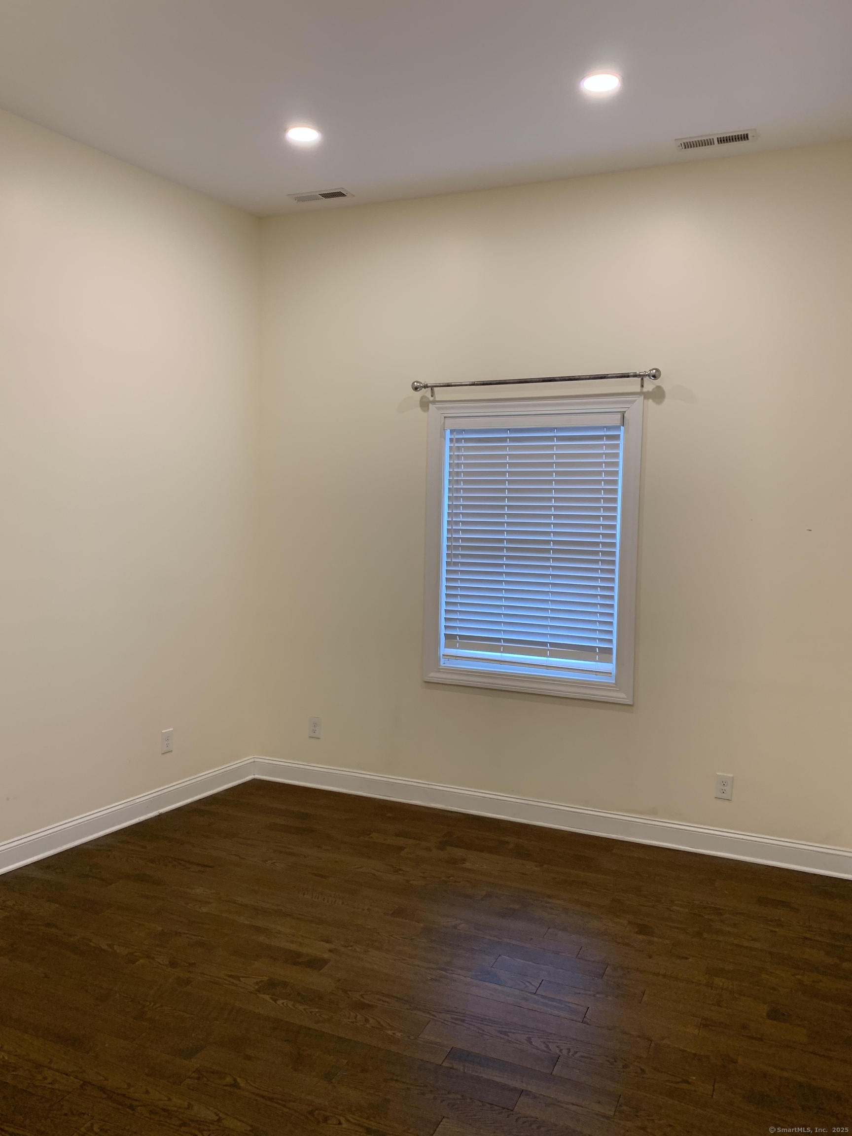 66 Cedar, Norwalk, 06854, 2 Bedrooms Bedrooms, 0 ,1 BathroomBathrooms,Residential Rental,For Sale,Cedar,0,24128035