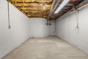 Homes for sale in Newington, CT | 98 Crown Rdg, Newington, CT 06111 | MLS# 24133607