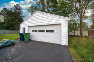 Homes for sale in Windsor, CT | 25 Maude Cir, Windsor, CT 06095 | MLS# 24133215