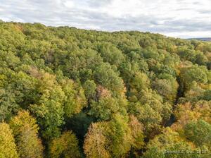 Homes for sale in Newtown, CT | 1 Turkey Hill Ter, Newtown, CT 06470 | MLS# 24133839