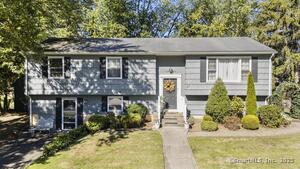 Homes for sale in West Haven, CT | 23 Meadowbrook Rd, West Haven, CT 06516 | MLS# 24133882