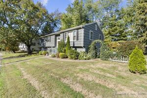 Homes for sale in West Haven, CT | 23 Meadowbrook Rd, West Haven, CT 06516 | MLS# 24133882