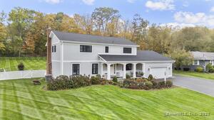 Homes for sale in Danbury, CT | 14 E Gate Rd Rd, Danbury, CT 06810 | MLS# 24133672