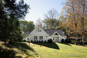 Homes for sale in Salisbury, CT | 19 Hemlock Ln, Salisbury, CT 06068 | MLS# 24133655