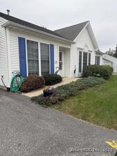 Homes for sale in Waterford, CT | 168 Waterford Parkway St, Waterford, CT 06385 | MLS# 24133922