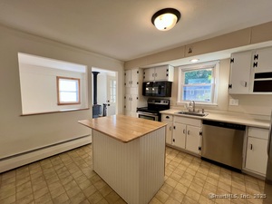 Homes for sale in Old Saybrook, CT | 5 Sunrise Ave, Old Saybrook, CT 06475 | MLS# 24132276