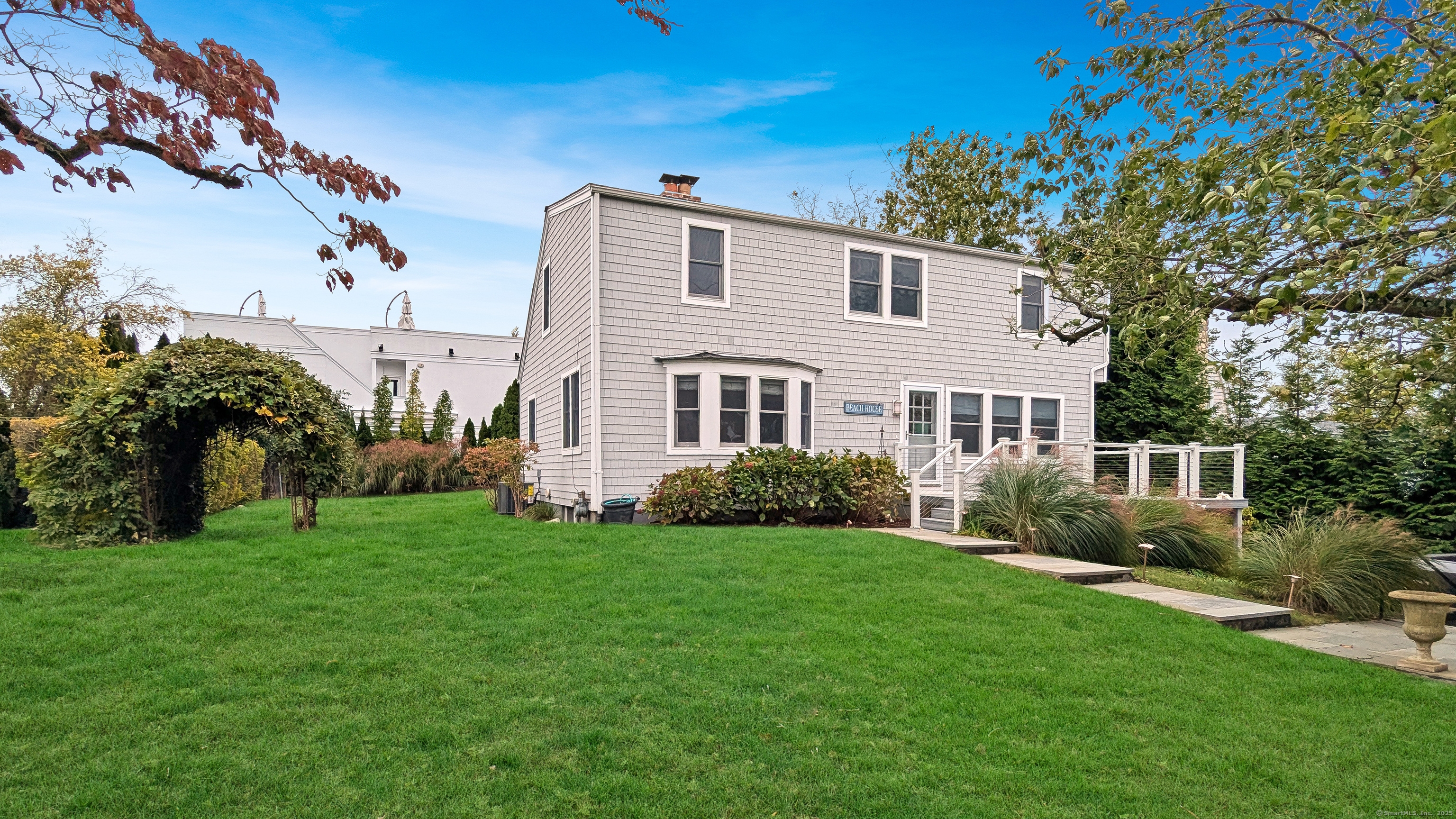 19 Sherwood Drive, Westport, Connecticut photo 1